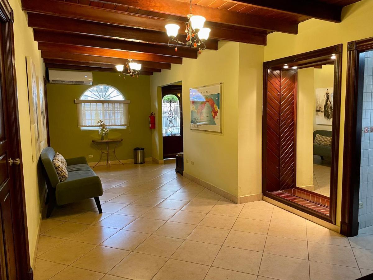 Sofia'S B&B Hostal Boutique パナマ・シティー エクステリア 写真